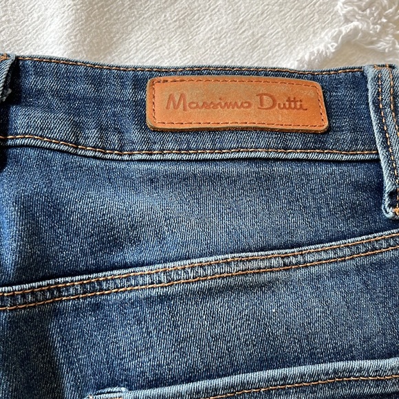 Massimo Dutti low rise slim jeans size 26. - Picture 4 of 7